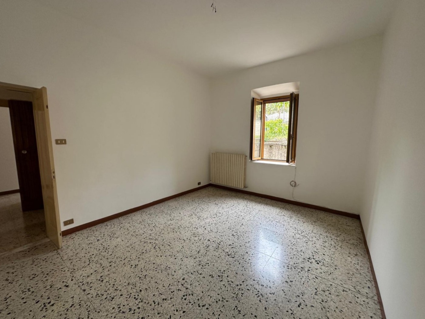 Apartment with Garage and Grotto in Capestrano property photograph