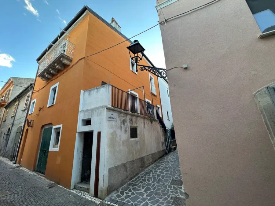 Independent Portion with Cellar in the Historic Heart of Torre de' Passeri in Torre de' Passeri, PE
