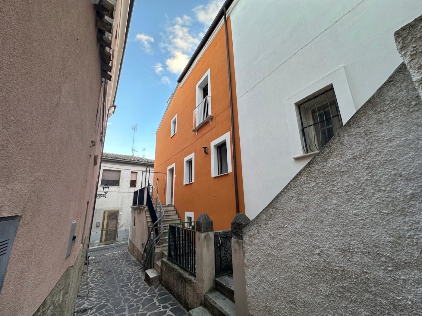 Independent Portion with Cellar in the Historic Heart of Torre de' Passeri property photograph