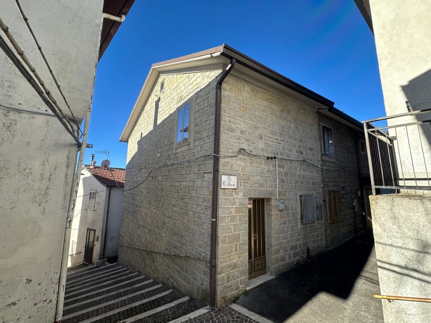 Townhouse with Outbuilding in Castiglione Messer Marino in Castiglione Messer Marino, CH