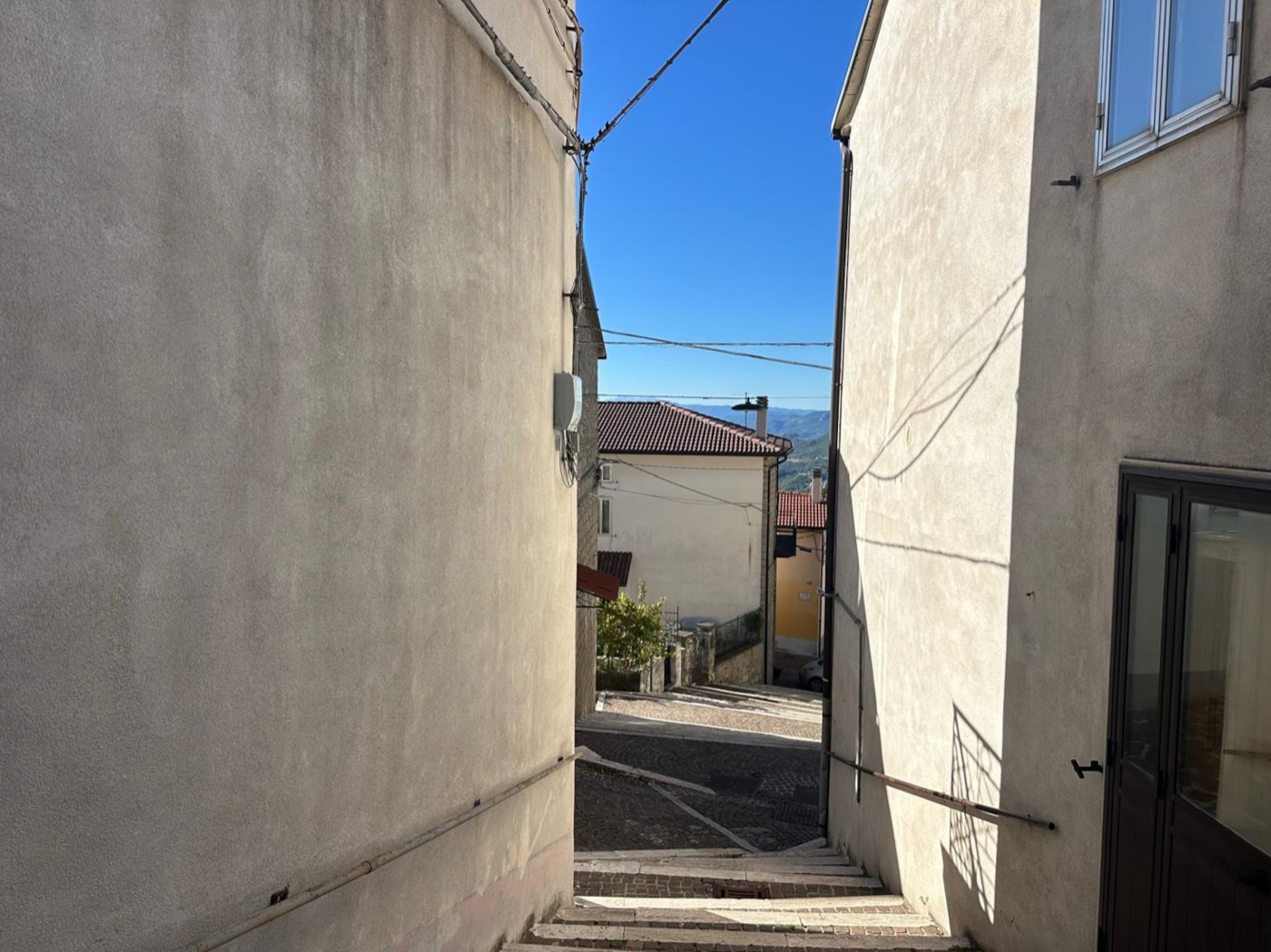 Townhouse with Outbuilding in Castiglione Messer Marino property photograph