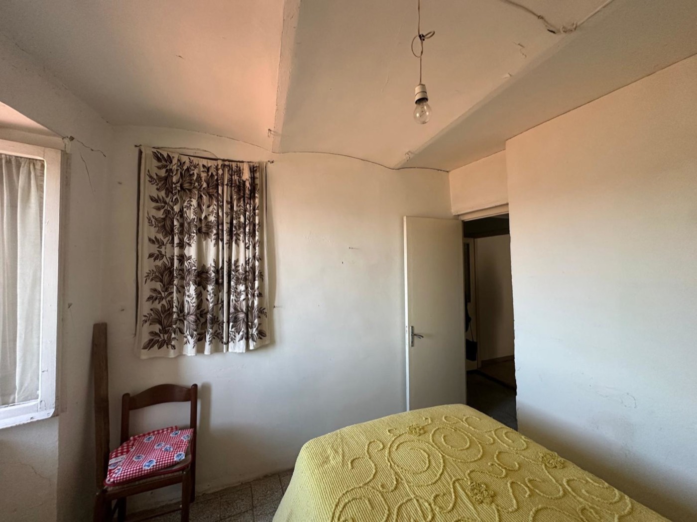Townhouse with Outbuilding in Castiglione Messer Marino property photograph