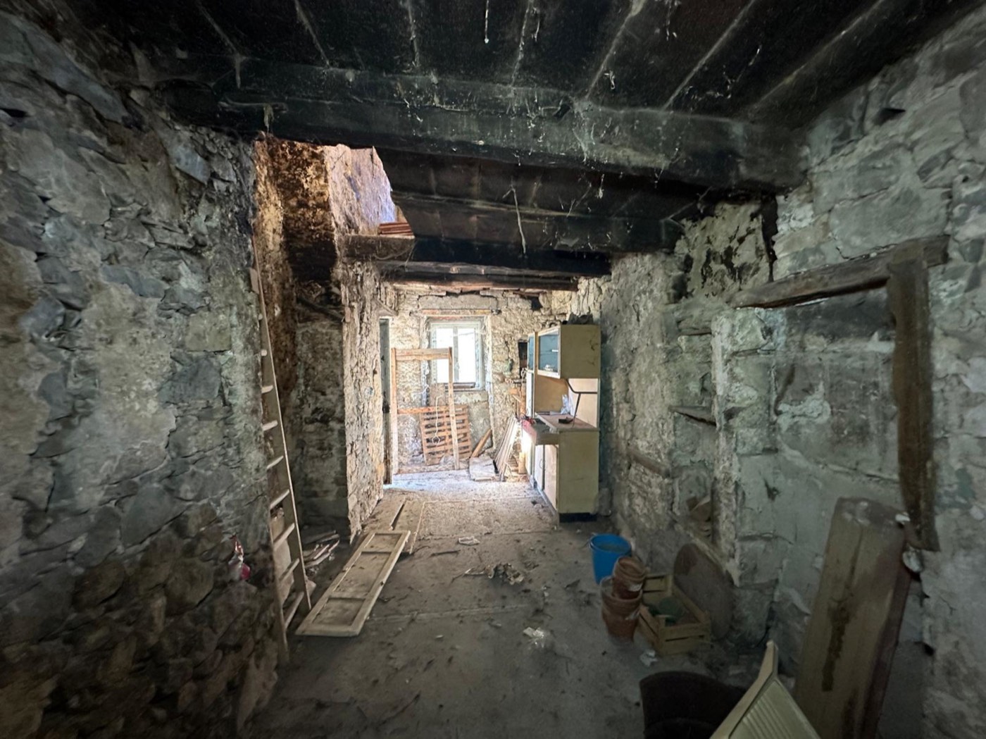Townhouse with Outbuilding in Castiglione Messer Marino property photograph