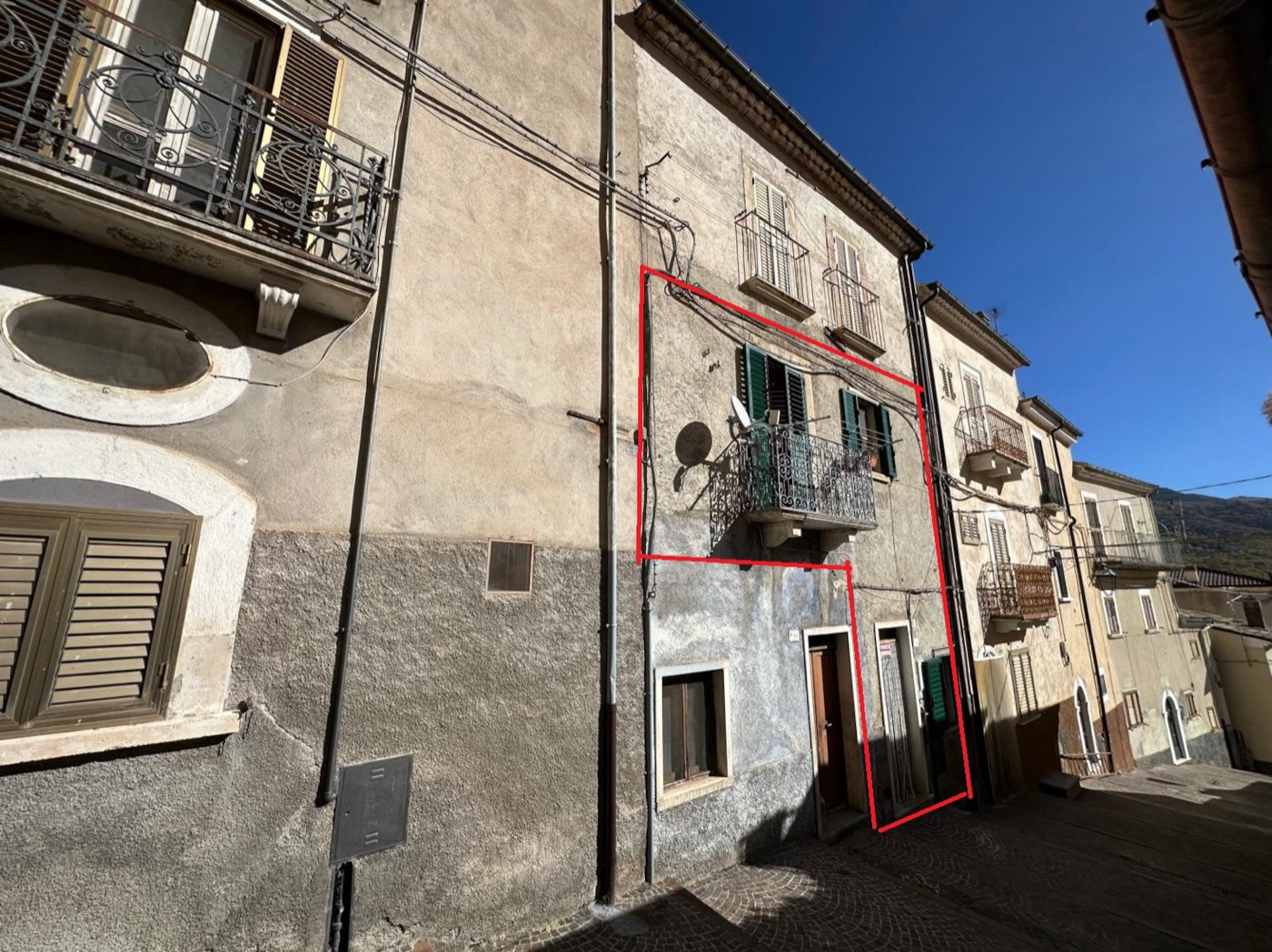 Apartment with Private Entrance property photograph