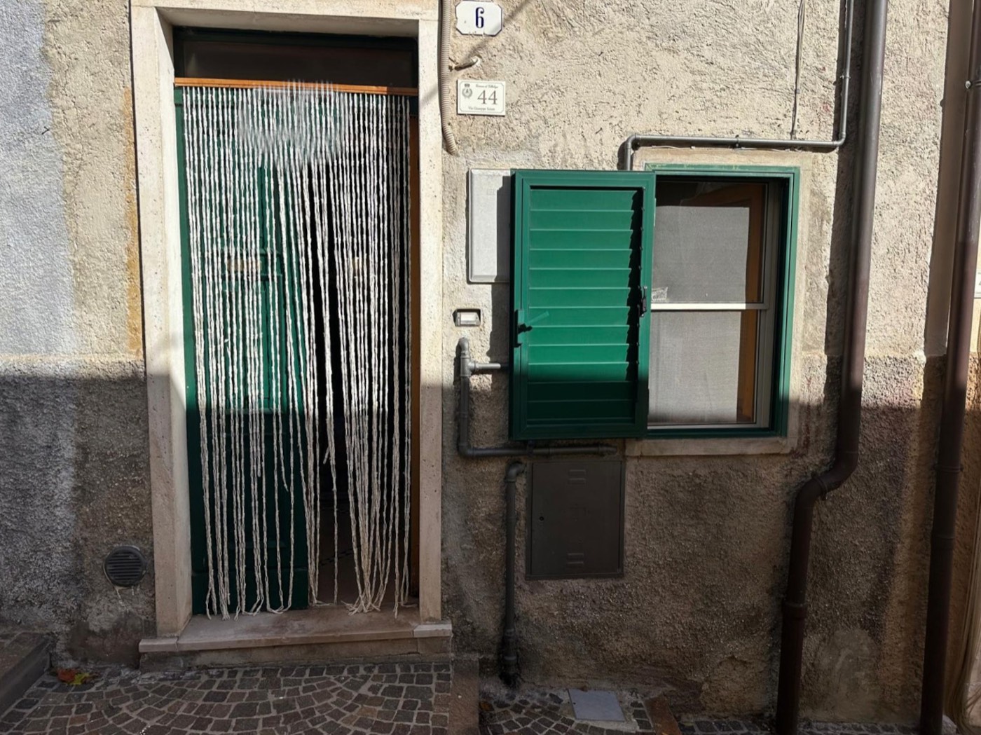 Apartment with Private Entrance property photograph