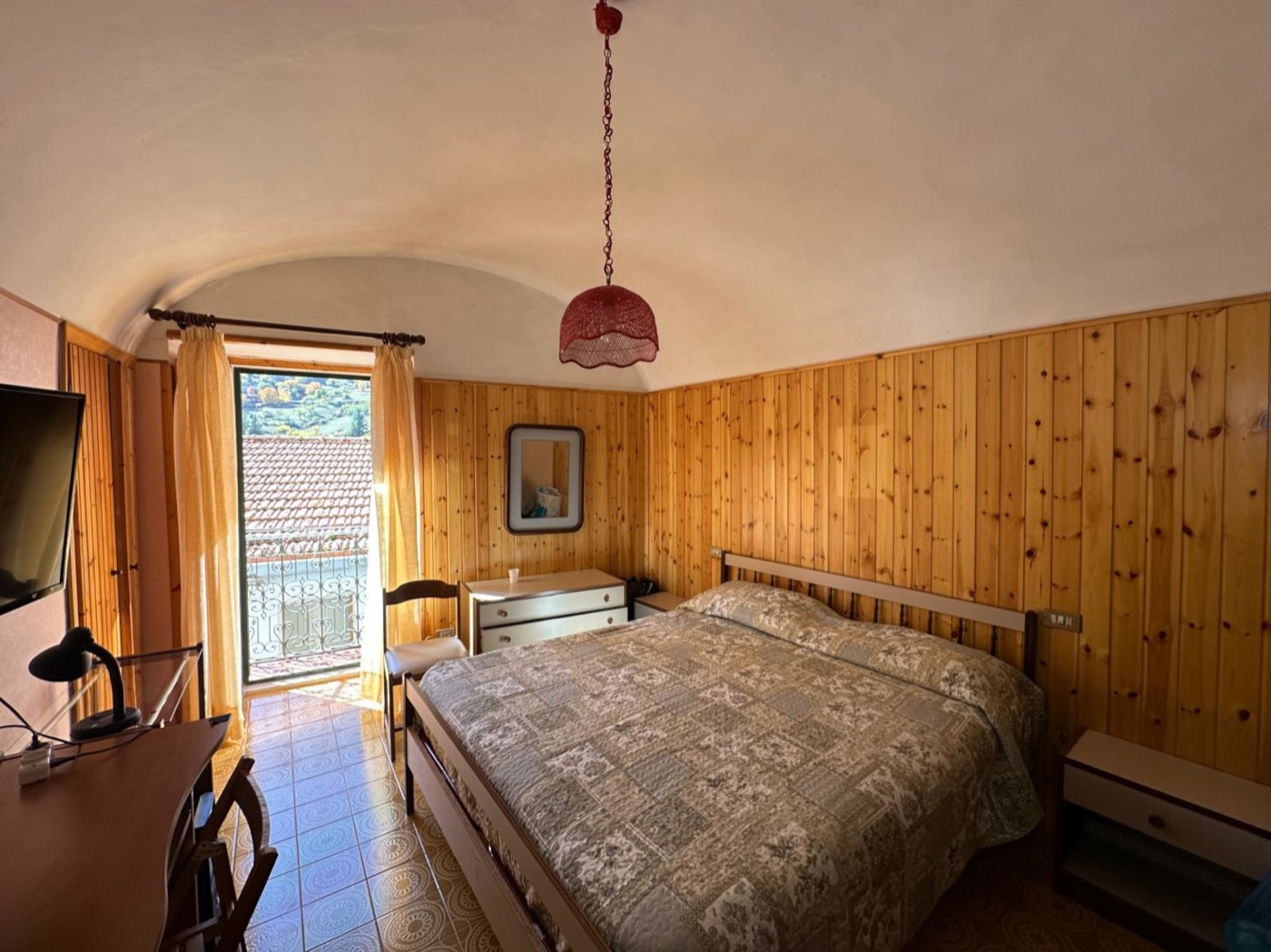 Apartment with Private Entrance property photograph