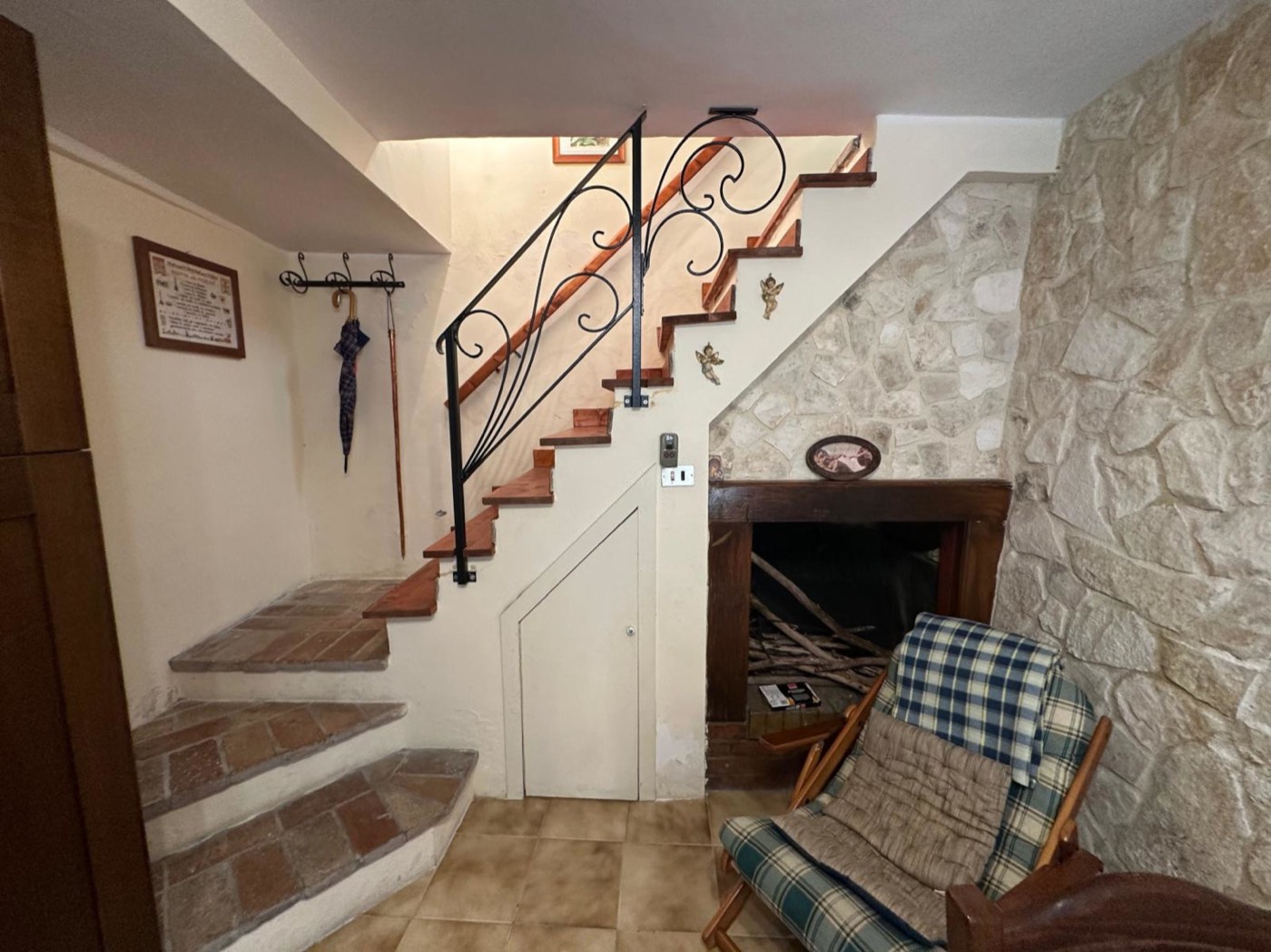 Townhouse in the Historic Centre of Caramanico Terme property photograph