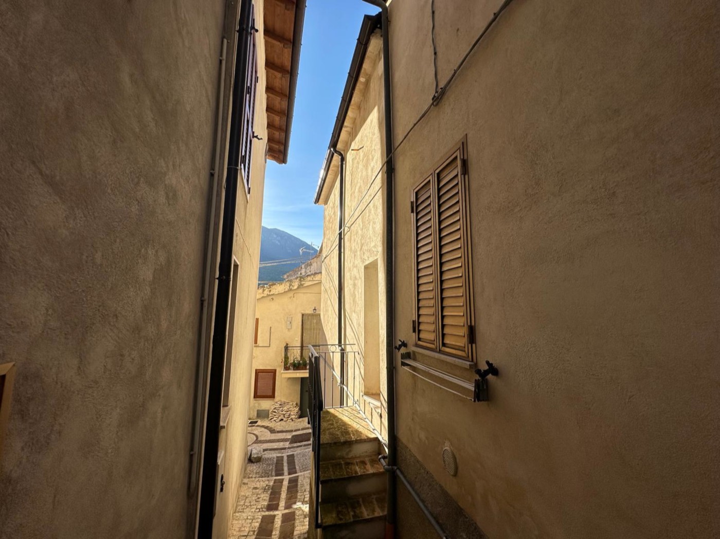 Townhouse in the Historic Centre of Caramanico Terme property photograph