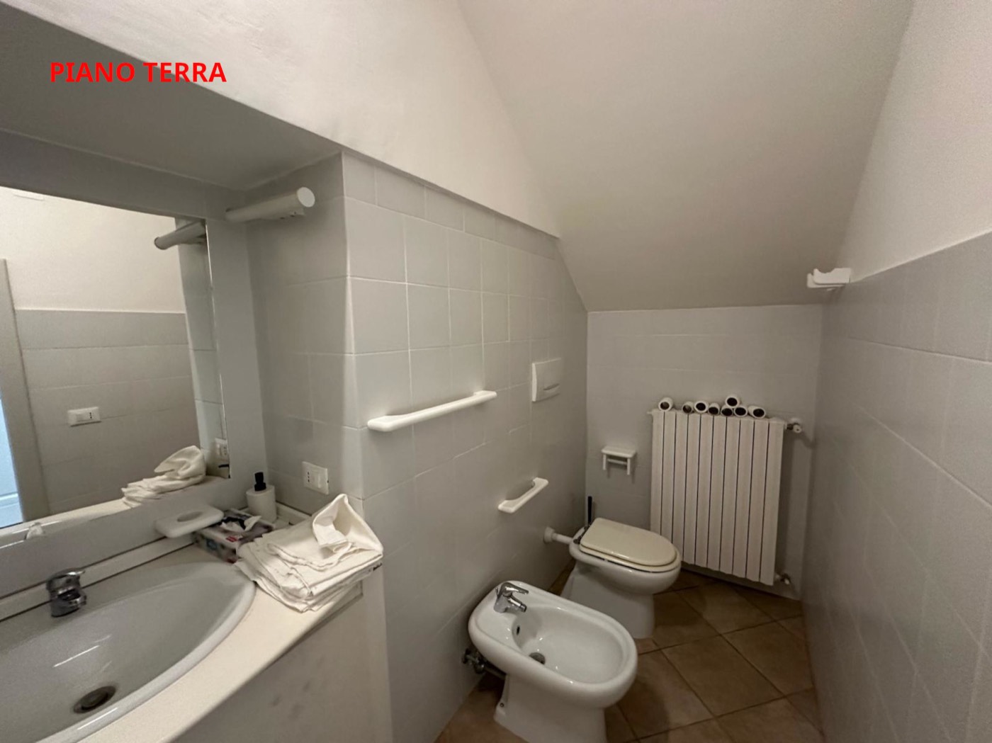 Spacious Home Operated as a B&B property photograph