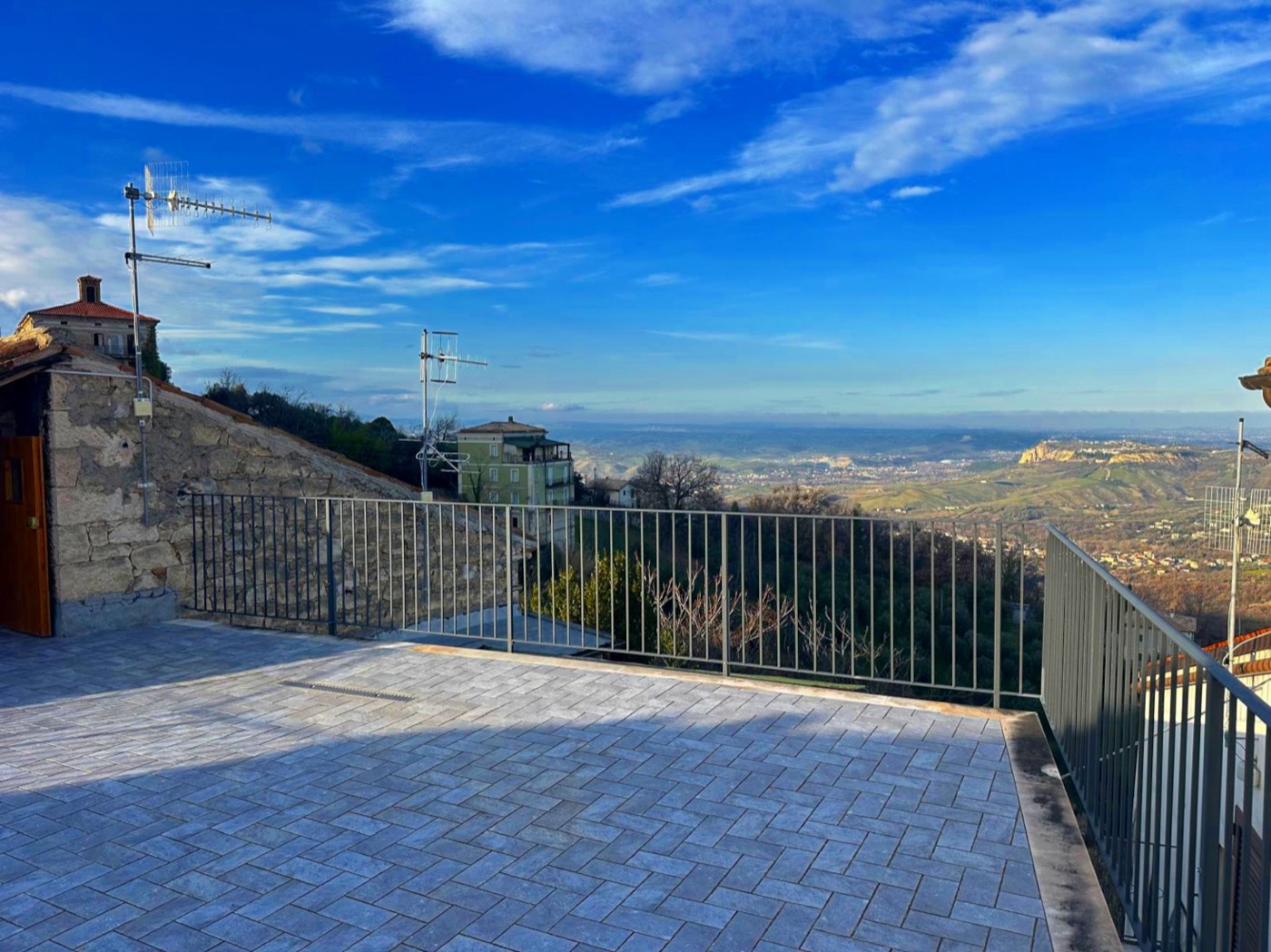 Stone Residence with Panoramic Terrace in Abbateggio, PE