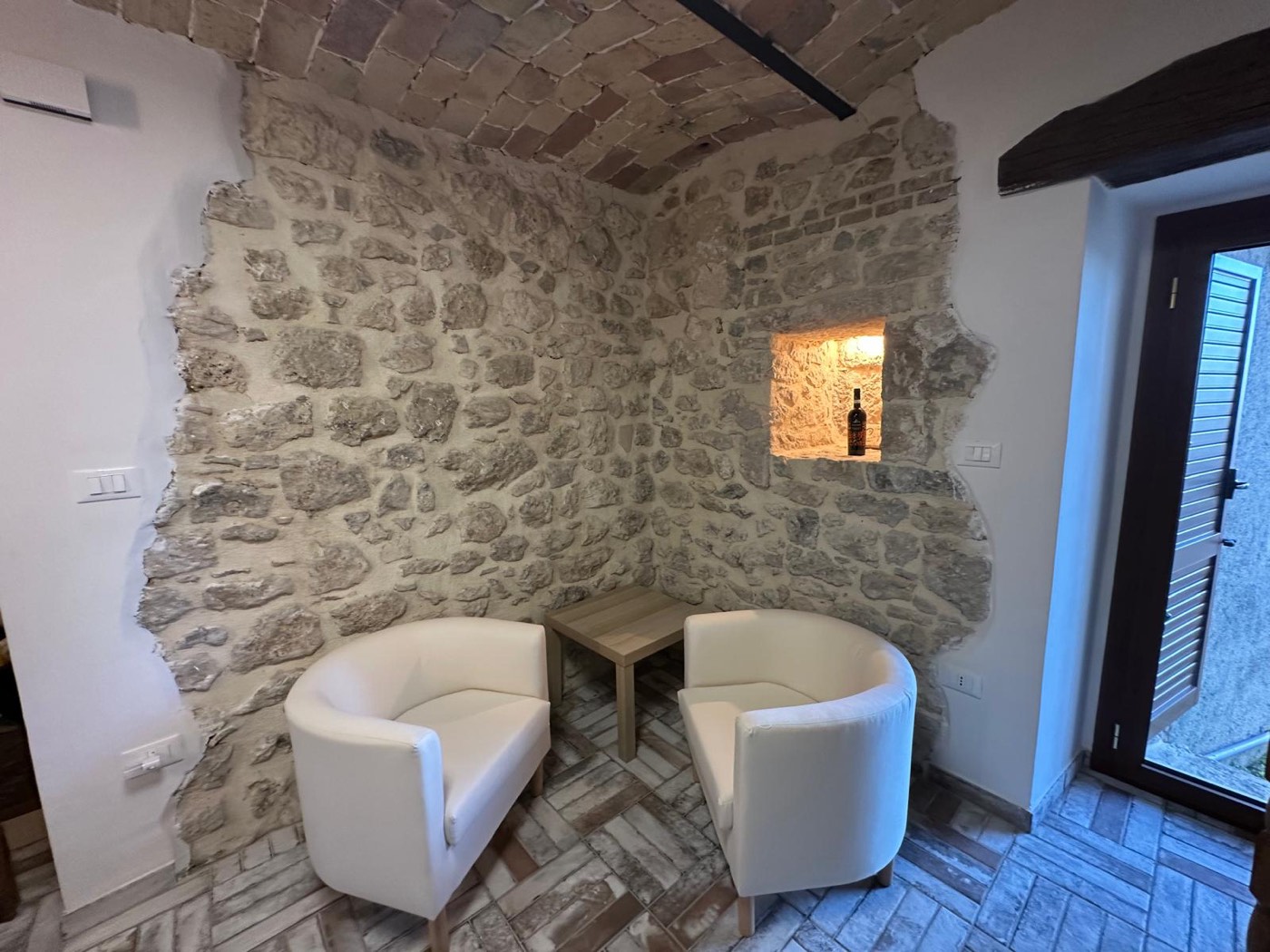 Stone Residence with Panoramic Terrace property photograph