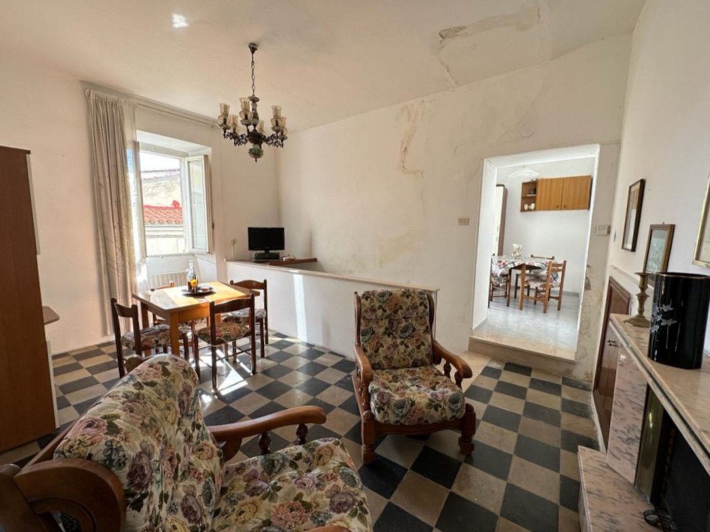 Detached House in the Historic Centre property photograph