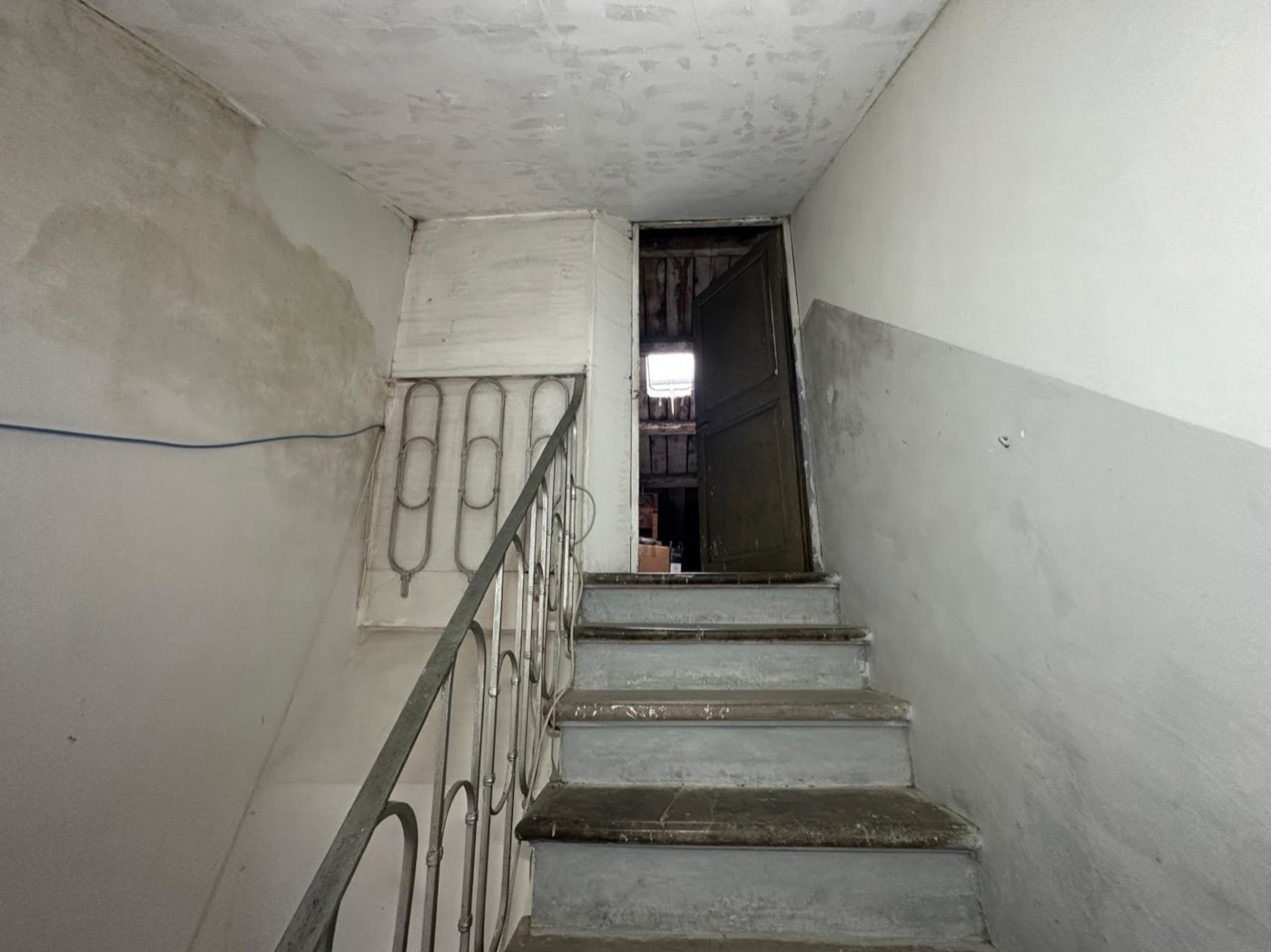 Apartment with Terrace and Attic in the Historic Centre property photograph