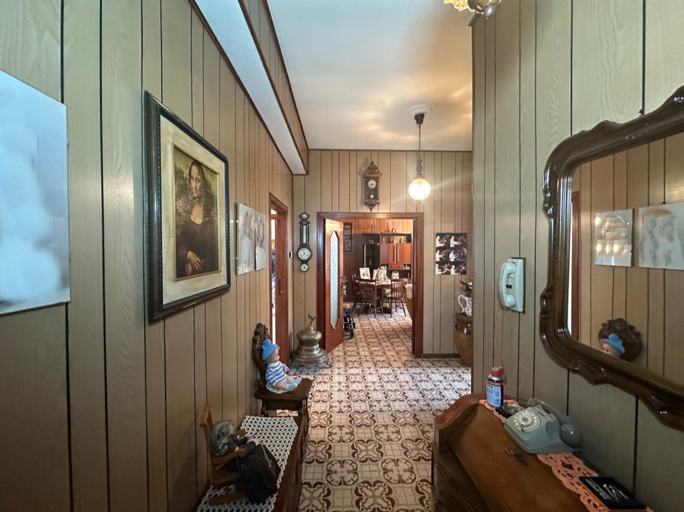 Central Apartment with Balconies, Cellar and Garage property photograph