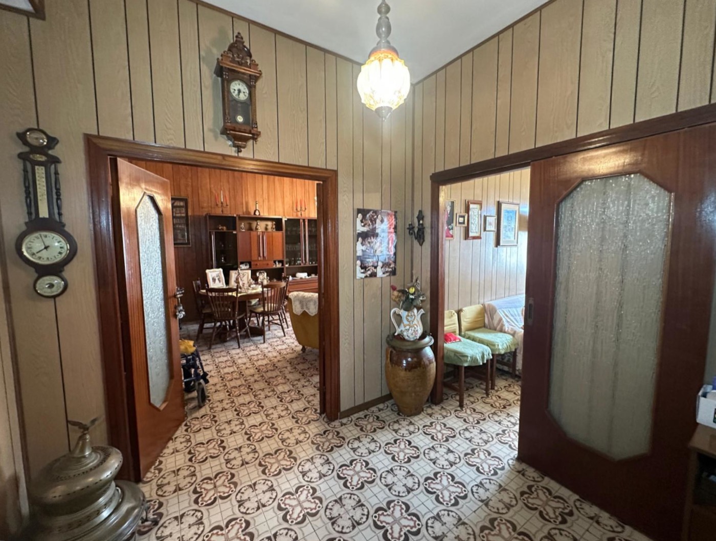 Central Apartment with Balconies, Cellar and Garage property photograph