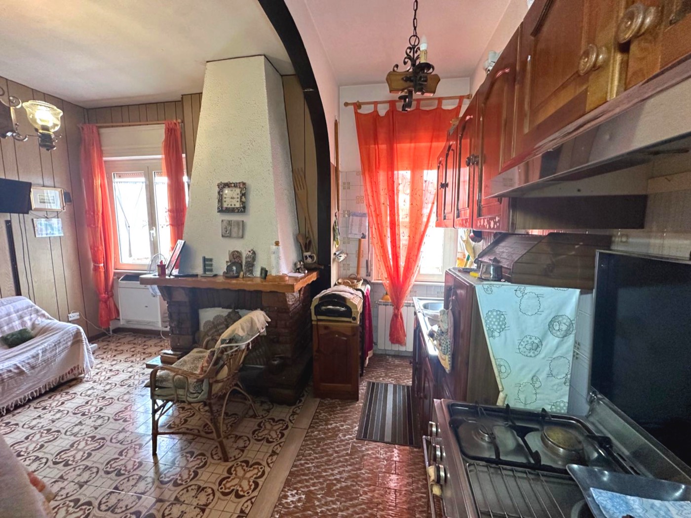 Central Apartment with Balconies, Cellar and Garage property photograph