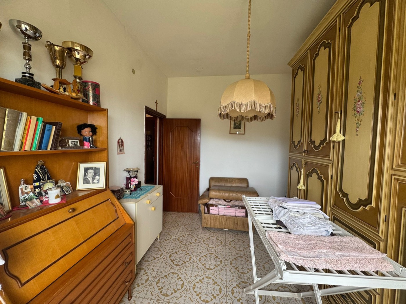 Central Apartment with Balconies, Cellar and Garage property photograph