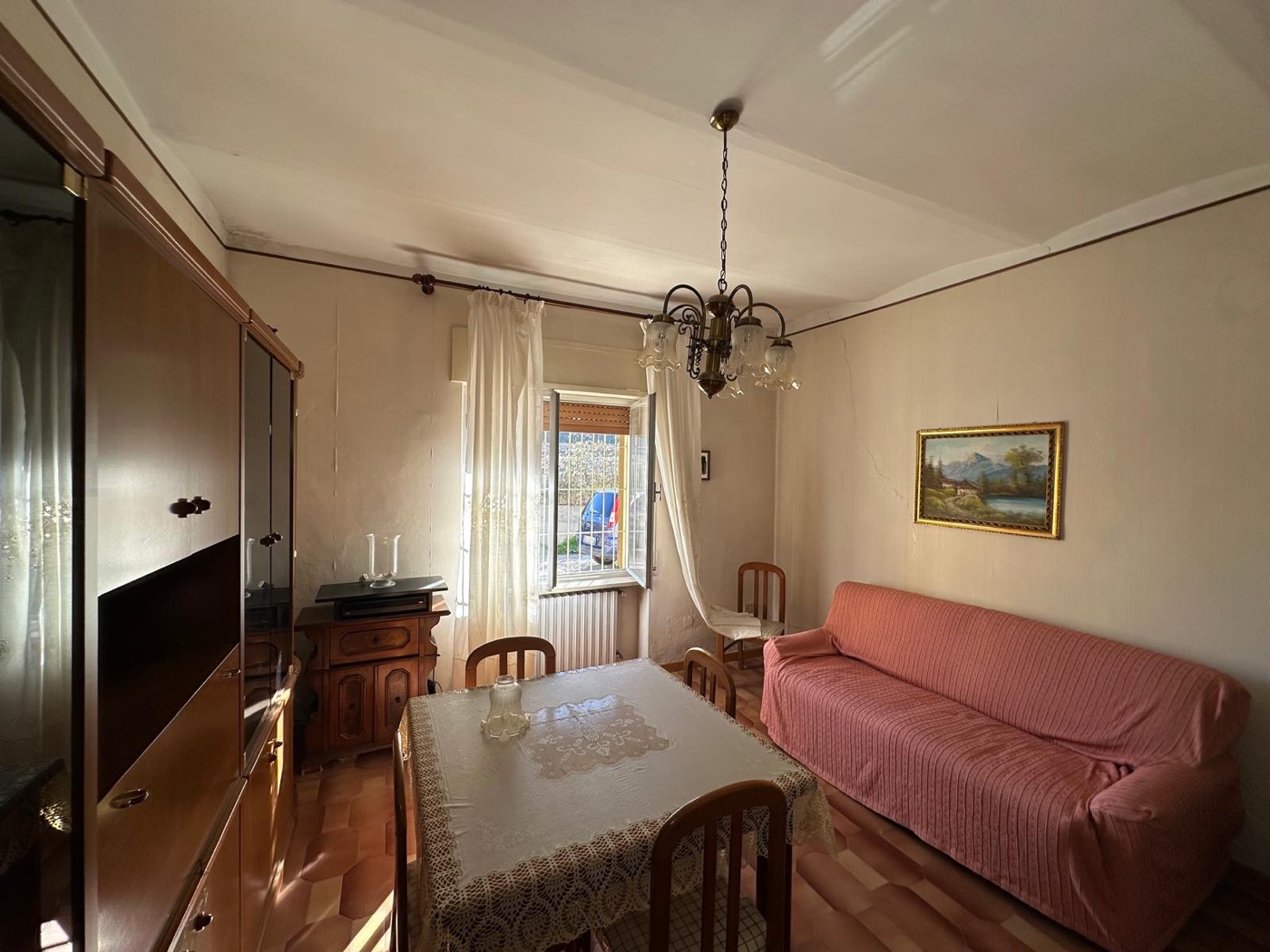 Ground-Floor Apartment in a Central Location property photograph