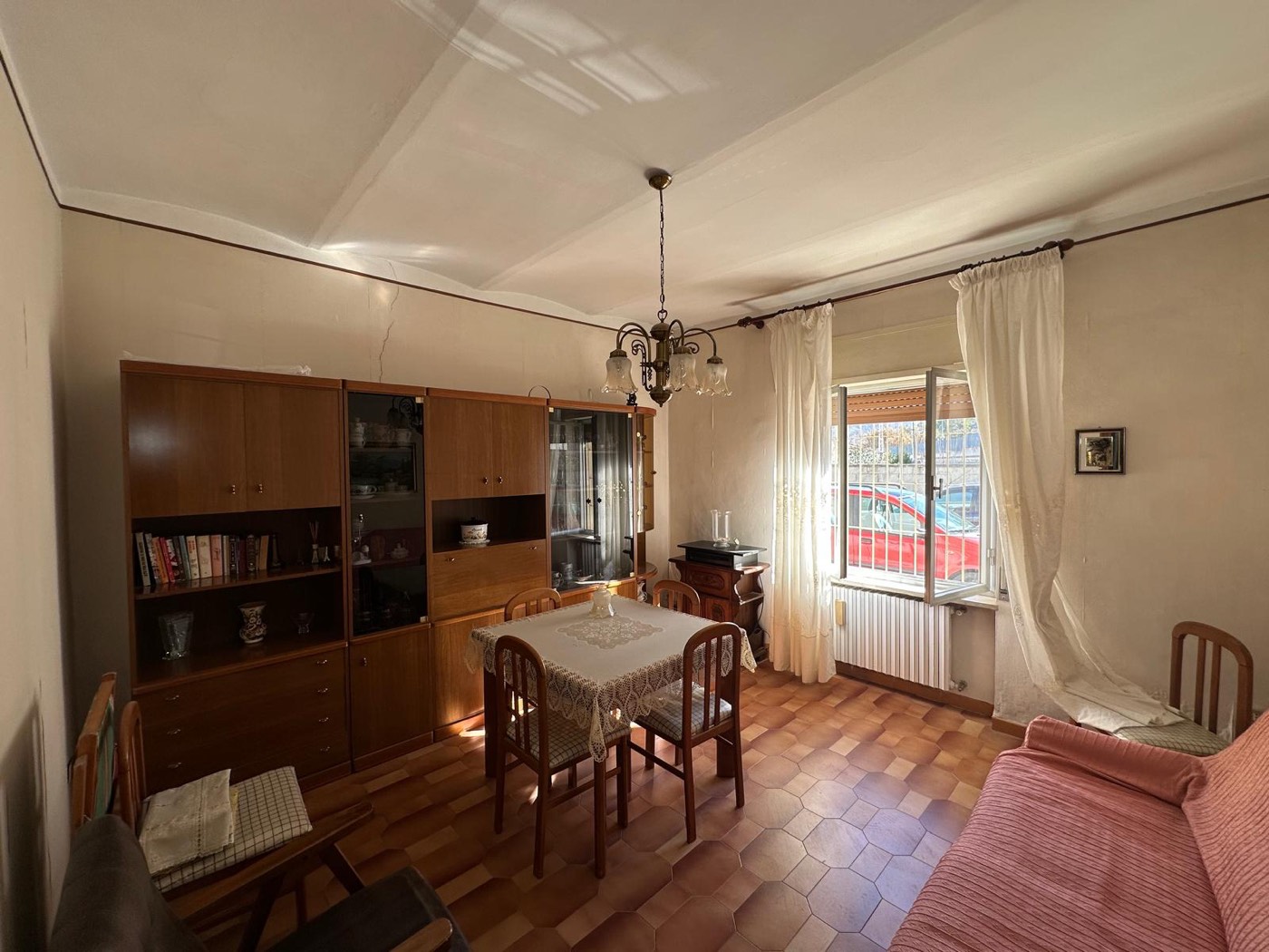 Ground-Floor Apartment in a Central Location property photograph