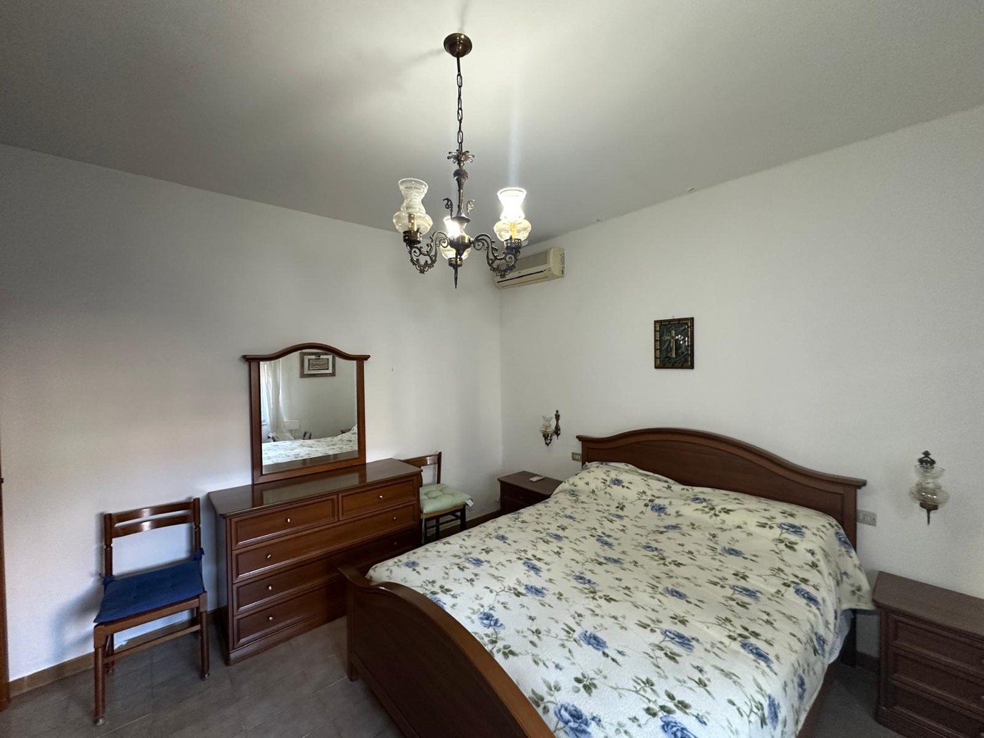 Ground-Floor Apartment in a Central Location property photograph