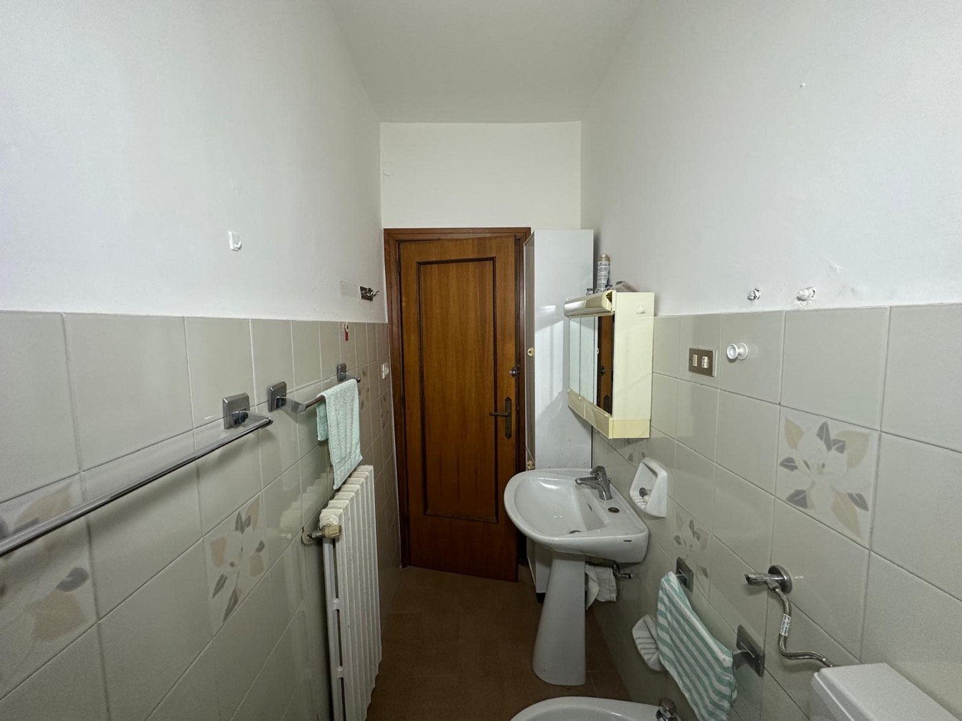 Ground-Floor Apartment in a Central Location property photograph