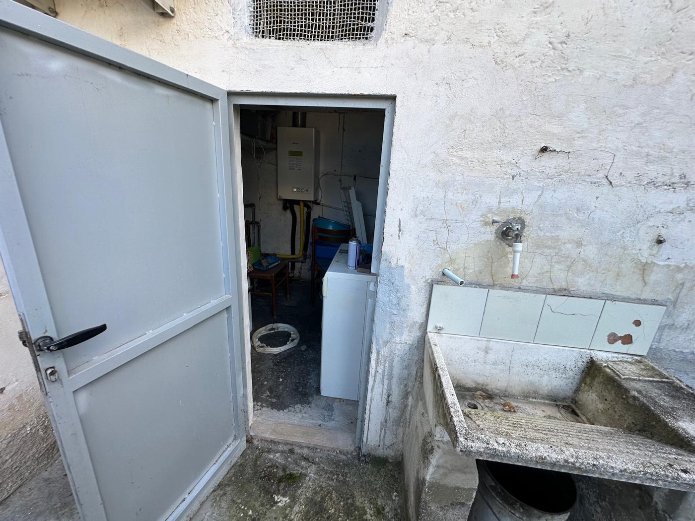 Ground-Floor Apartment in a Central Location property photograph