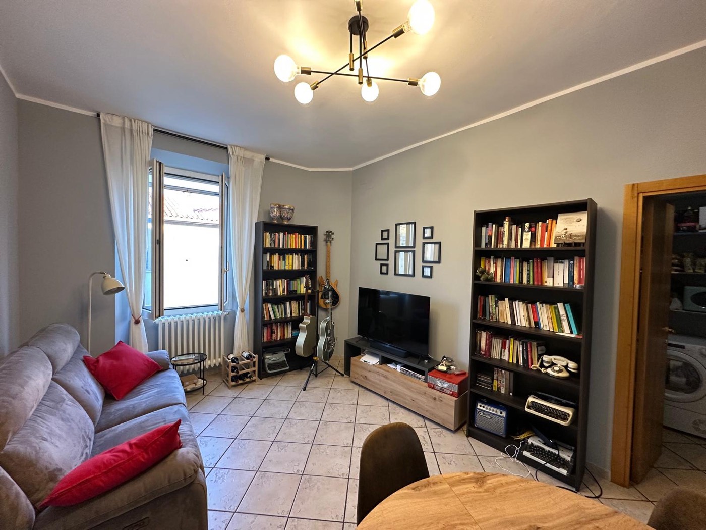 Apartment with Private Entrance and Majella-View Terrace property photograph