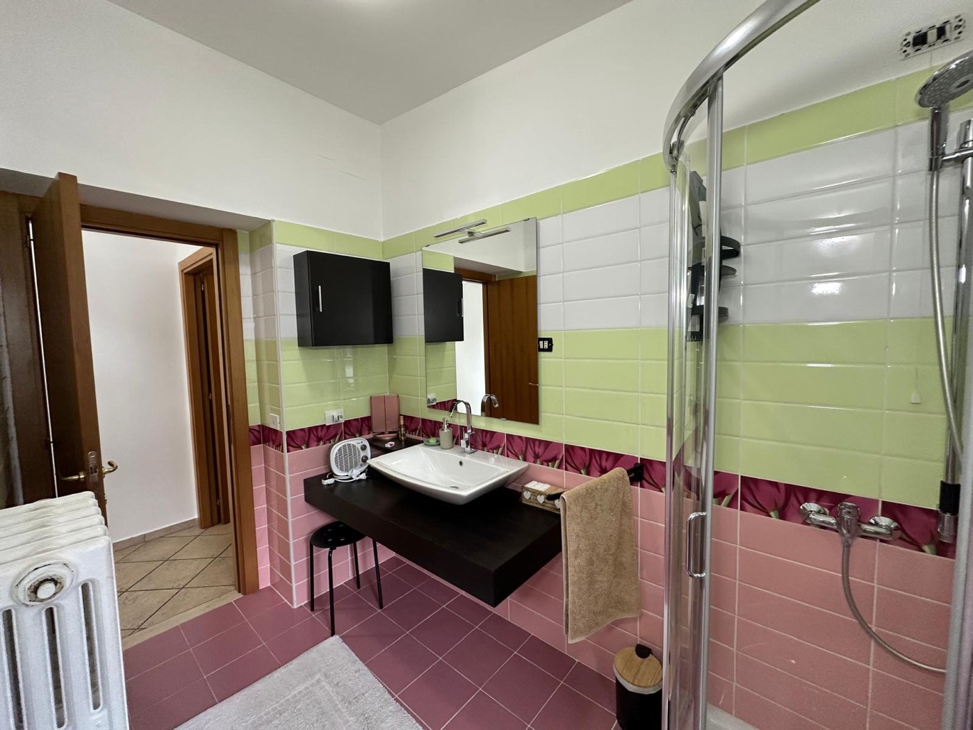 Apartment with Private Entrance and Majella-View Terrace property photograph