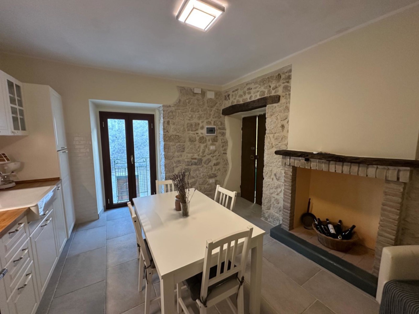 Stone and Brick Apartment in the Historic Centre property photograph