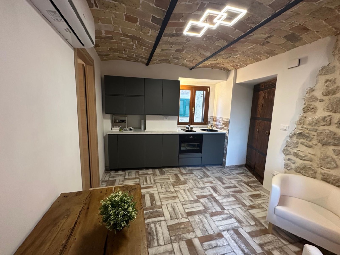 Renovated Apartment with Panoramic Sea and Mountain Terrace property photograph