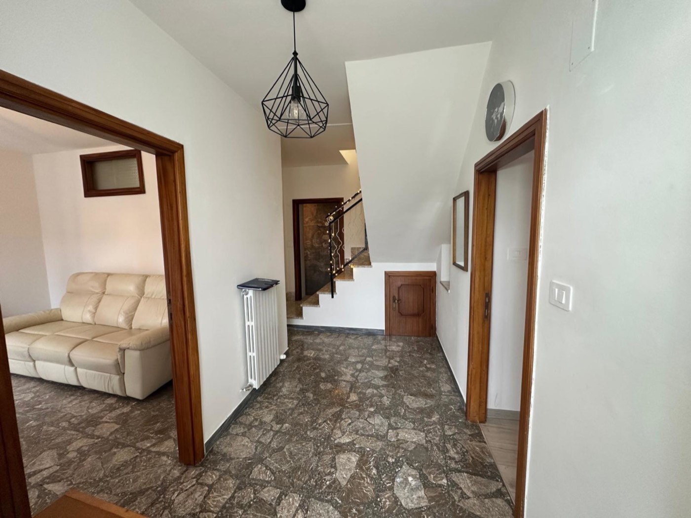 Spacious Independent Portion in Abbateggio property photograph