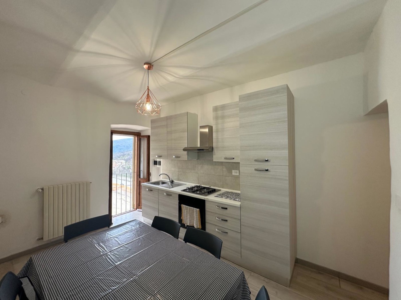 Spacious Independent Portion in Abbateggio property photograph