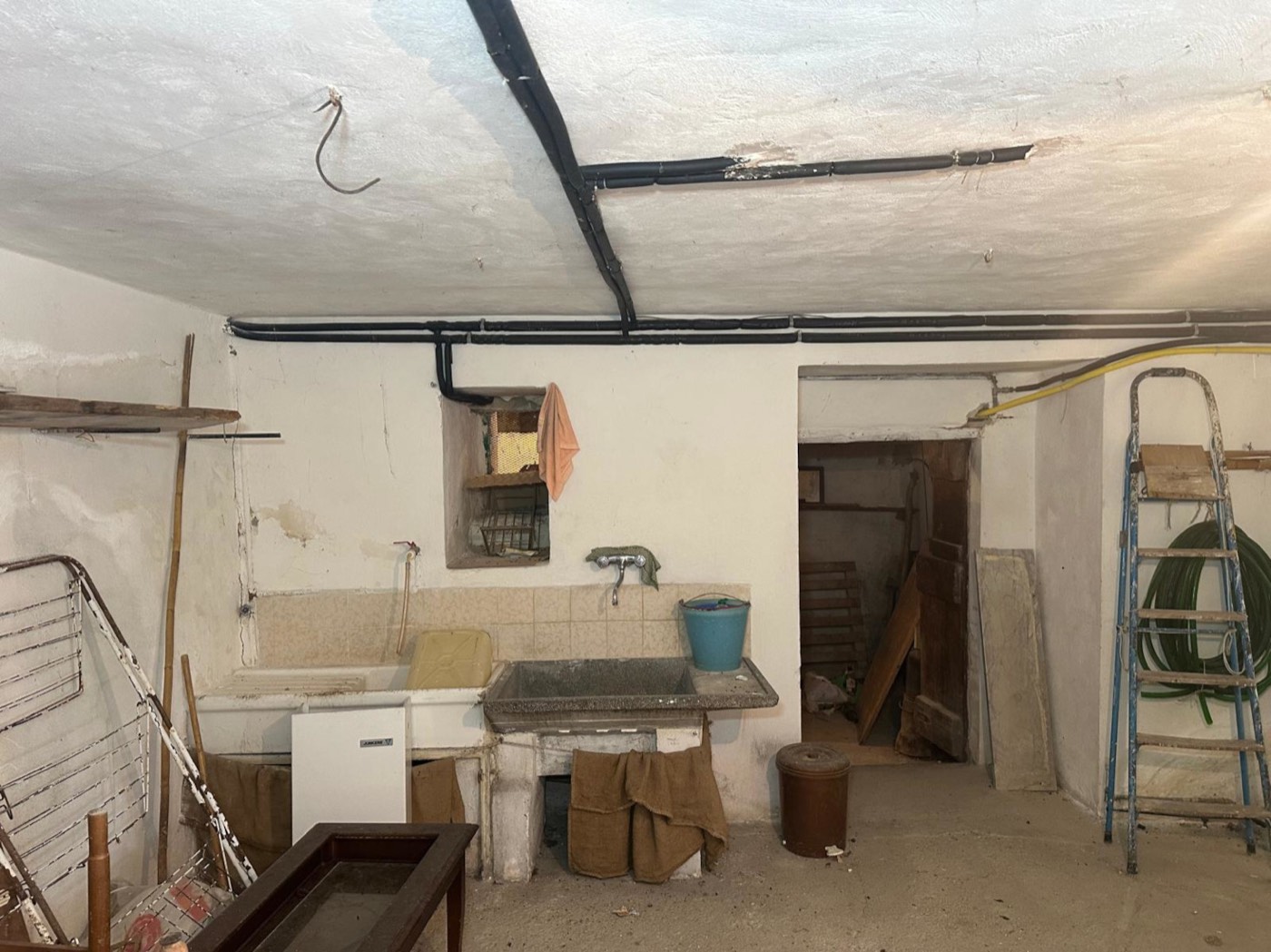 Spacious Independent Portion in Abbateggio property photograph