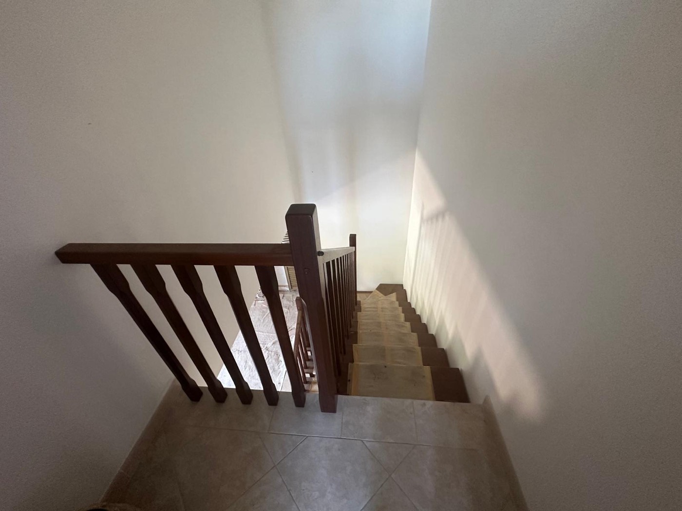 Staircase to the upper floor — 1321