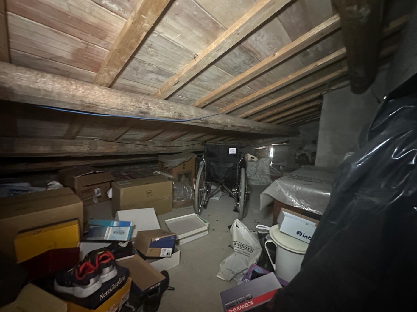 Roof space — 1321