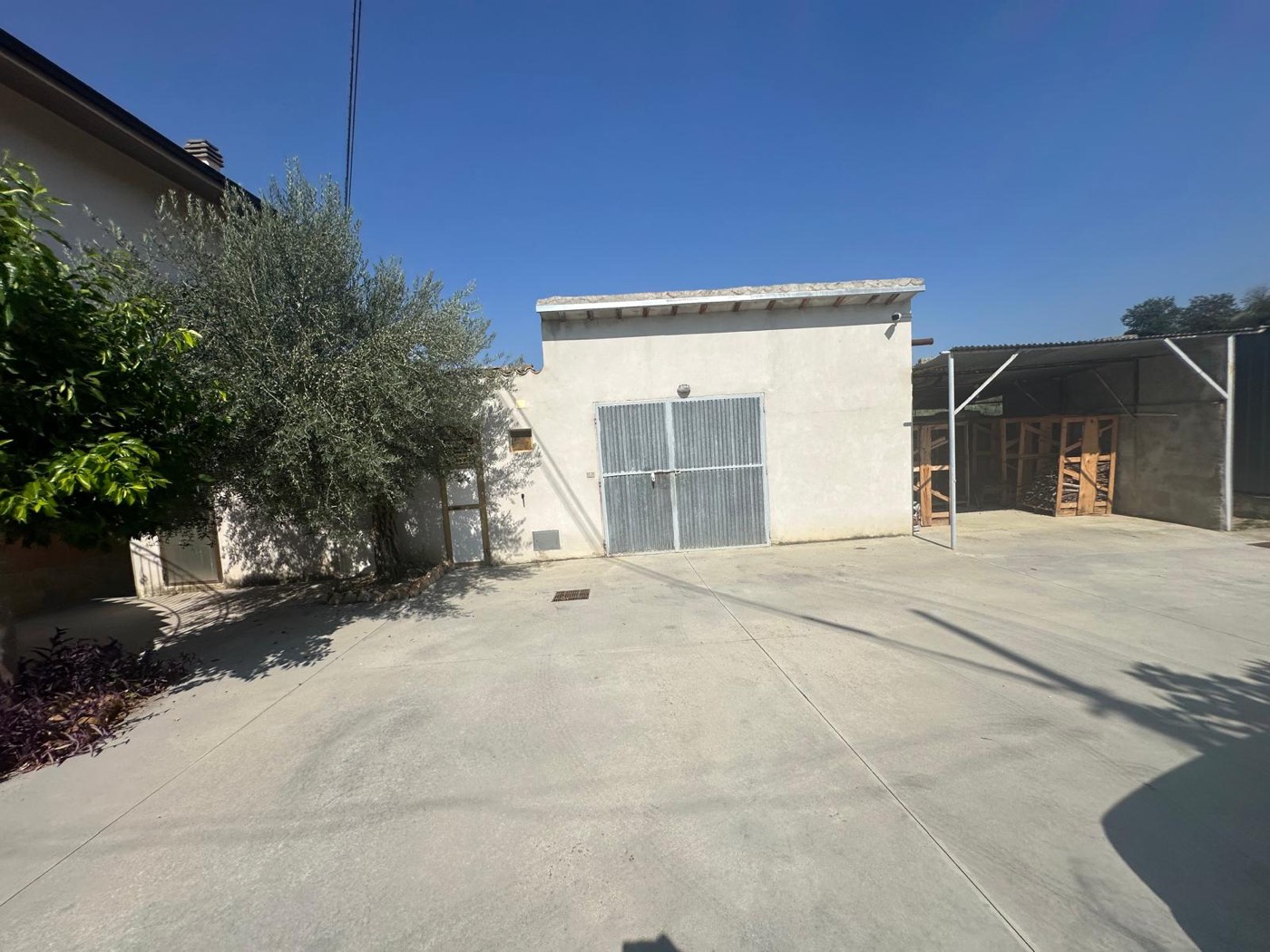 Outbuilding exterior — 1321