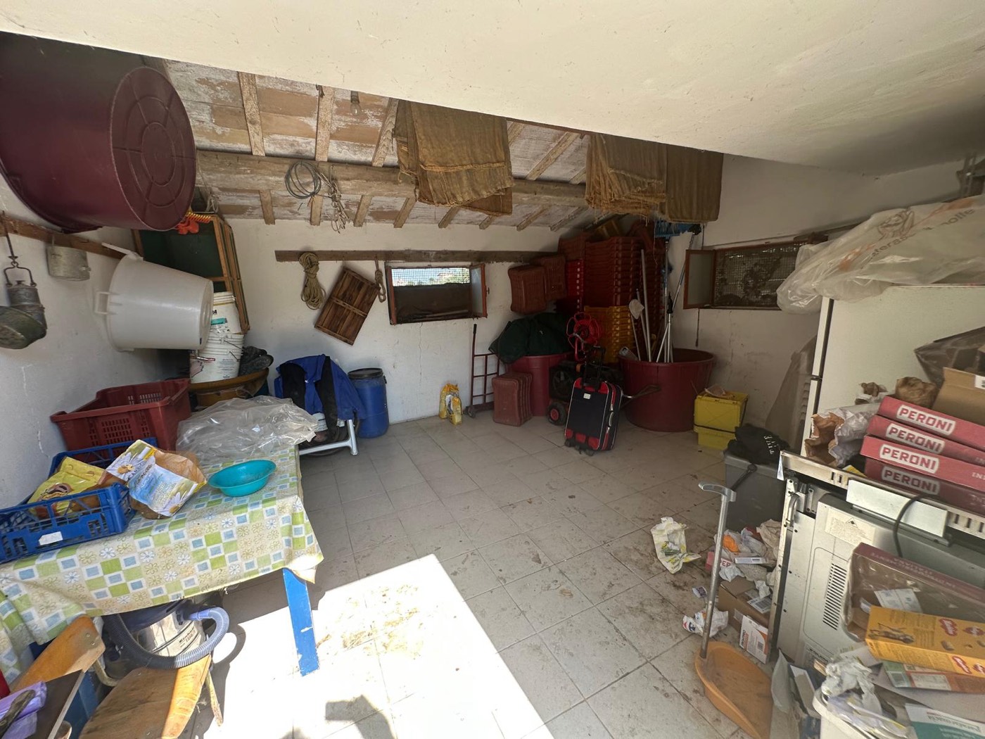 Outbuilding and storage interiors — 1321