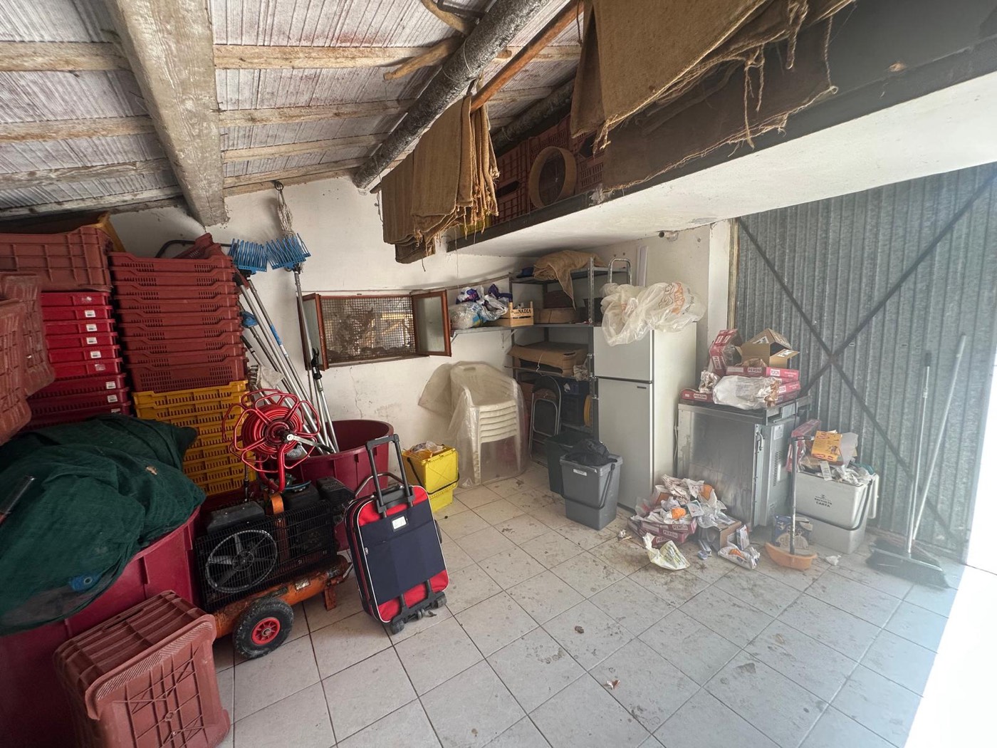 Outbuilding and storage interiors — 1321