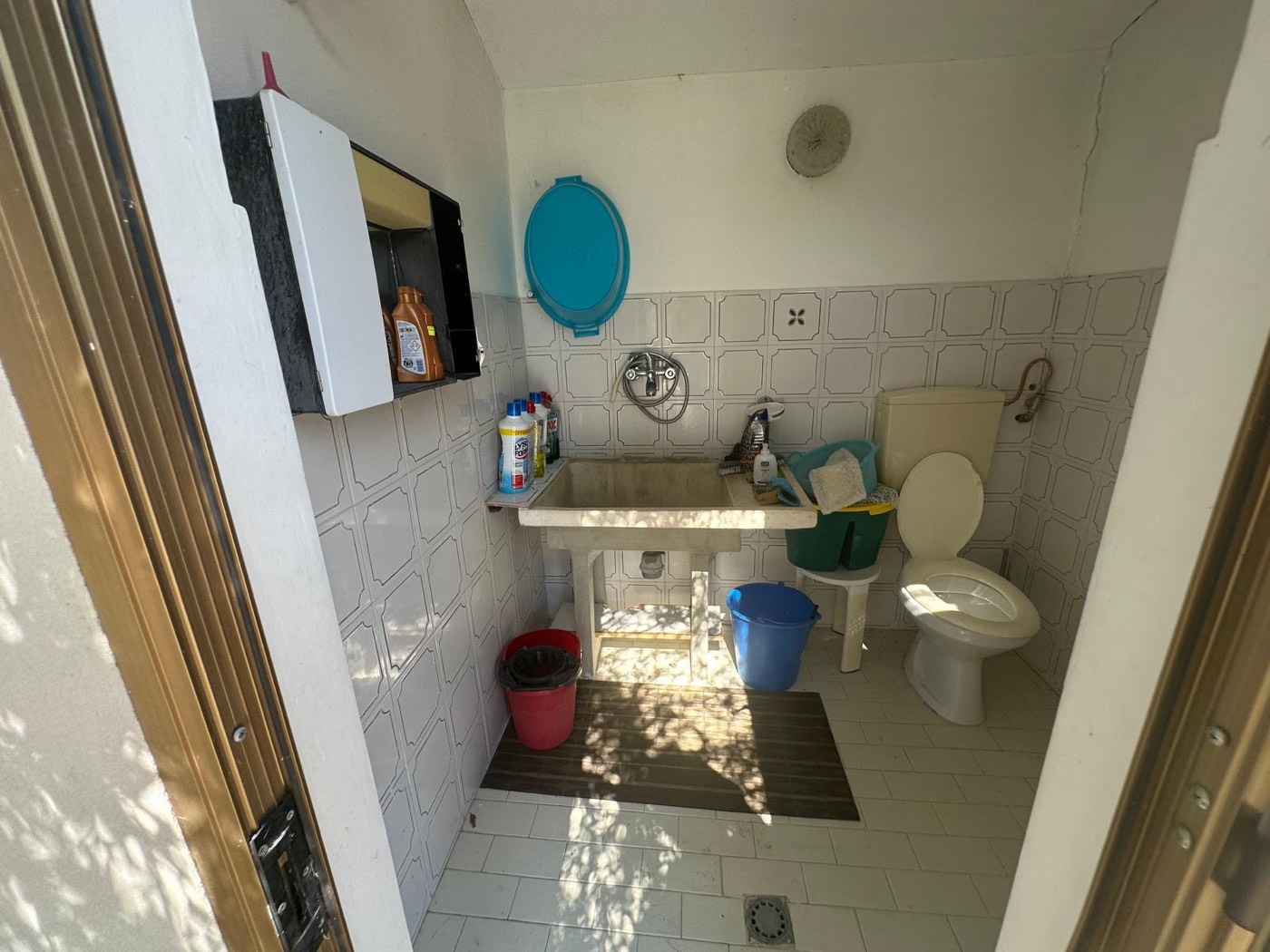 Utility and cooking area — 1321