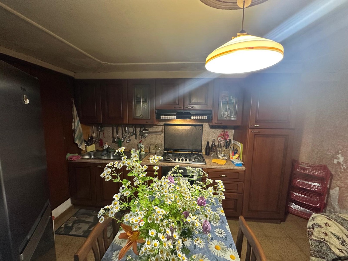 Kitchen, dining and sitting areas — 1324