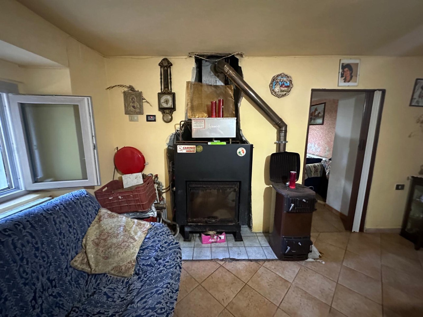 Kitchen, dining and sitting areas — 1324