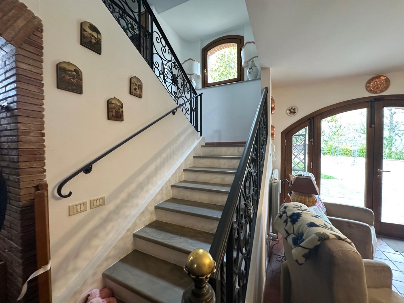 Internal staircase — 1329