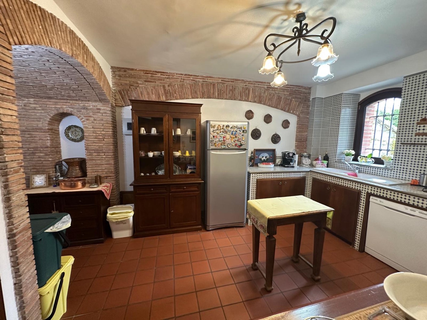 Kitchen and dining area — 1329