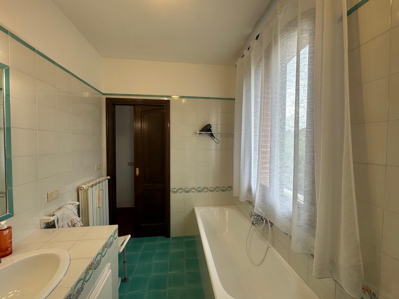 Bathroom interiors — 1329