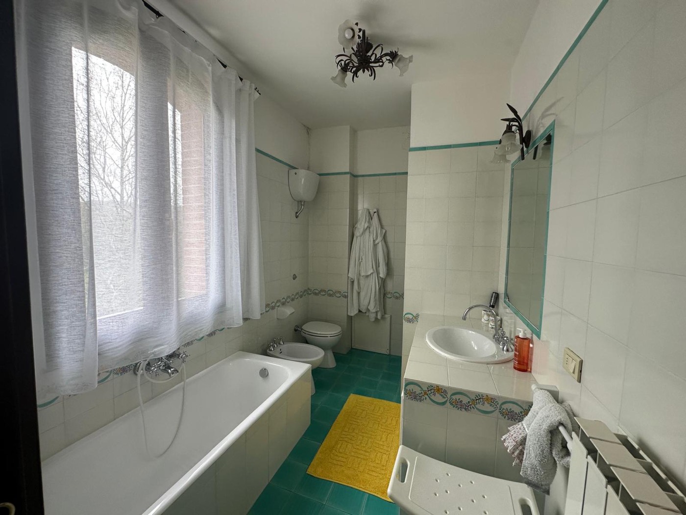 Bathroom interiors — 1329