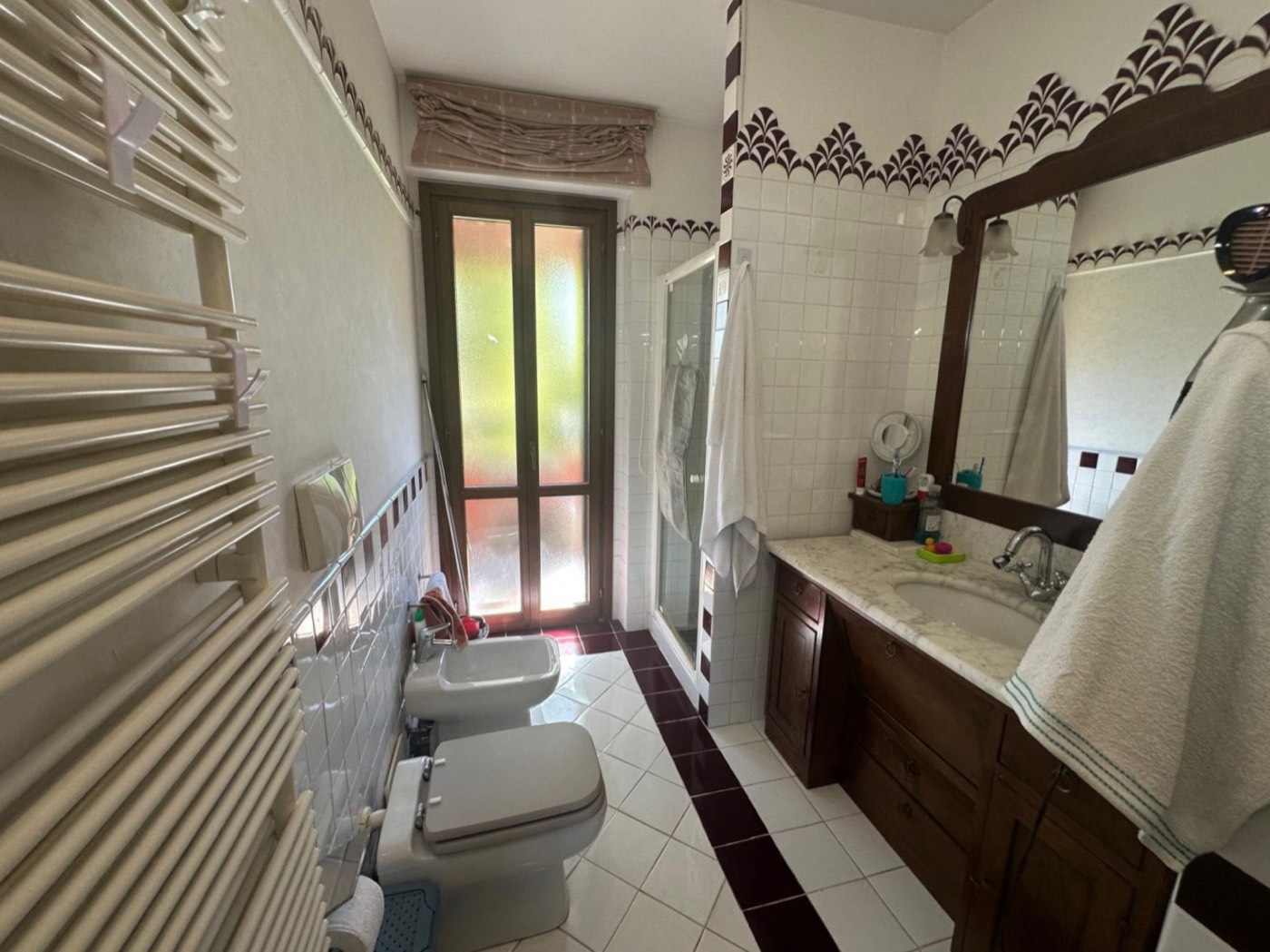 Bathroom interiors — 1332