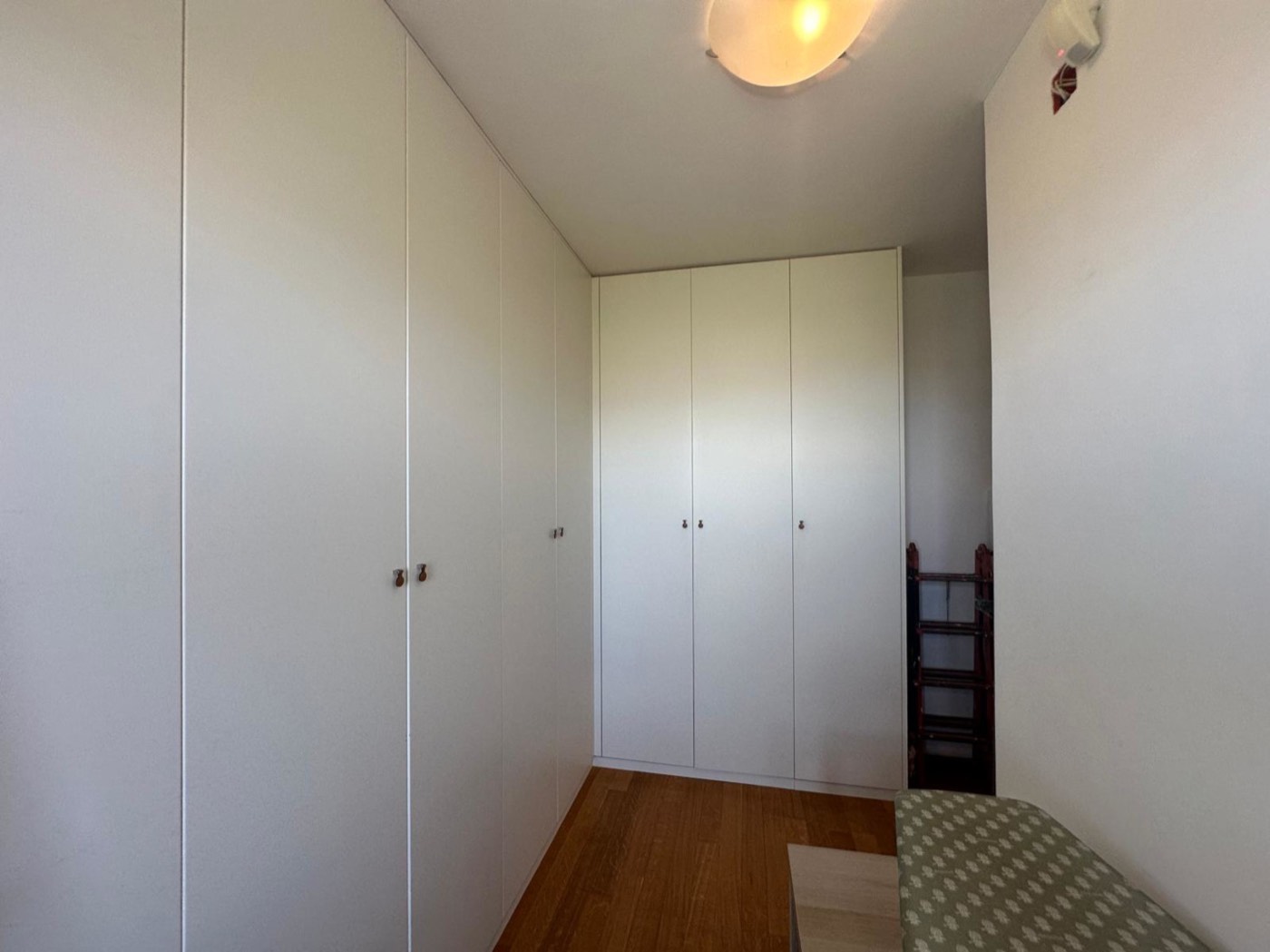 Balcony doorway and dressing area — 1332