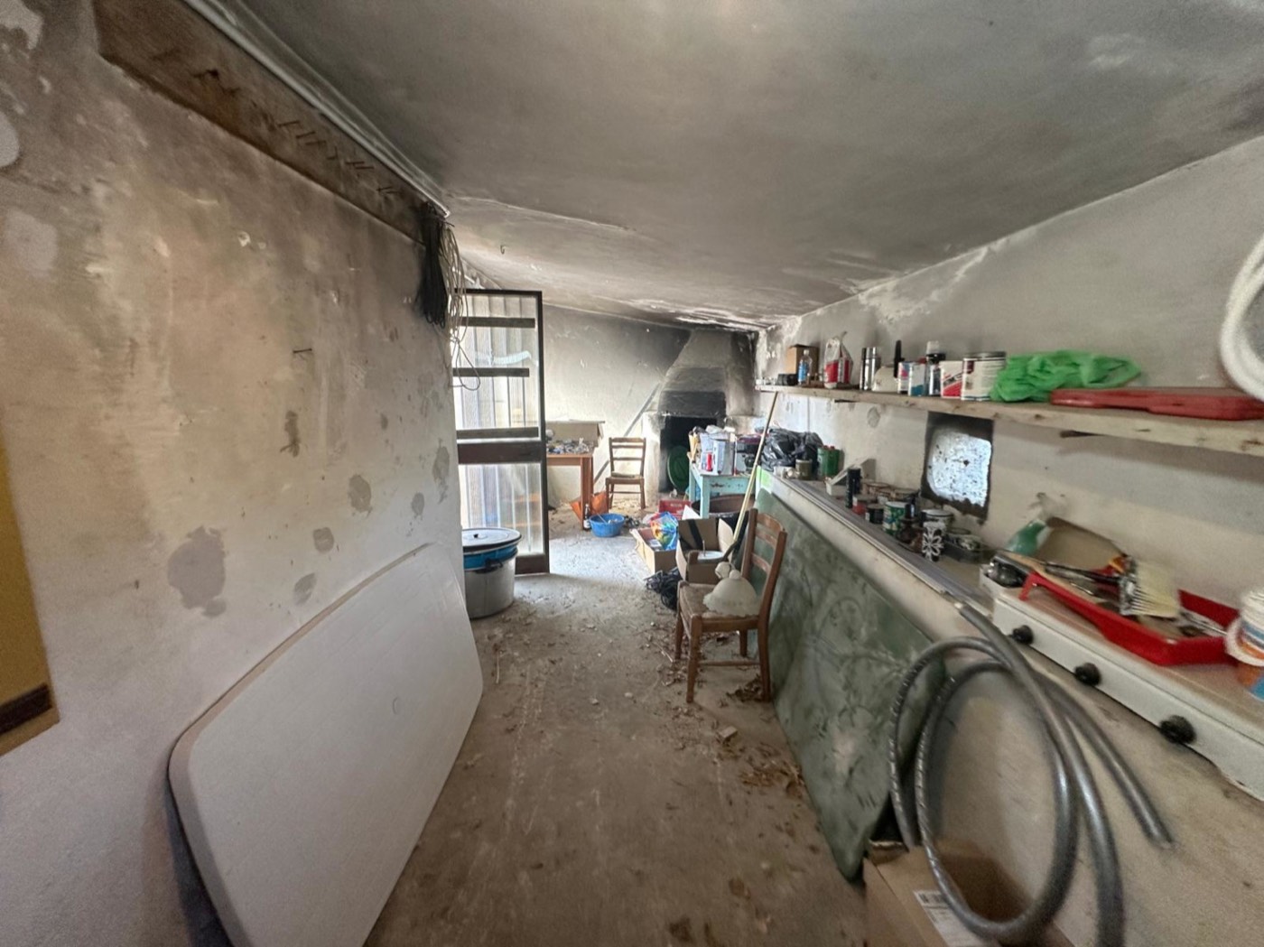Garage and storage rooms — 1335