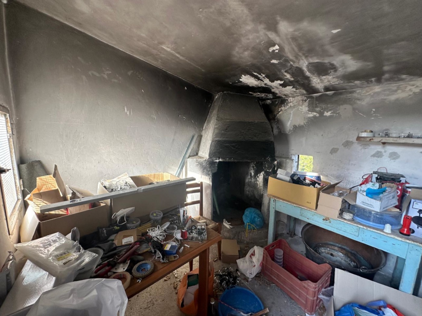 Garage and storage rooms — 1335