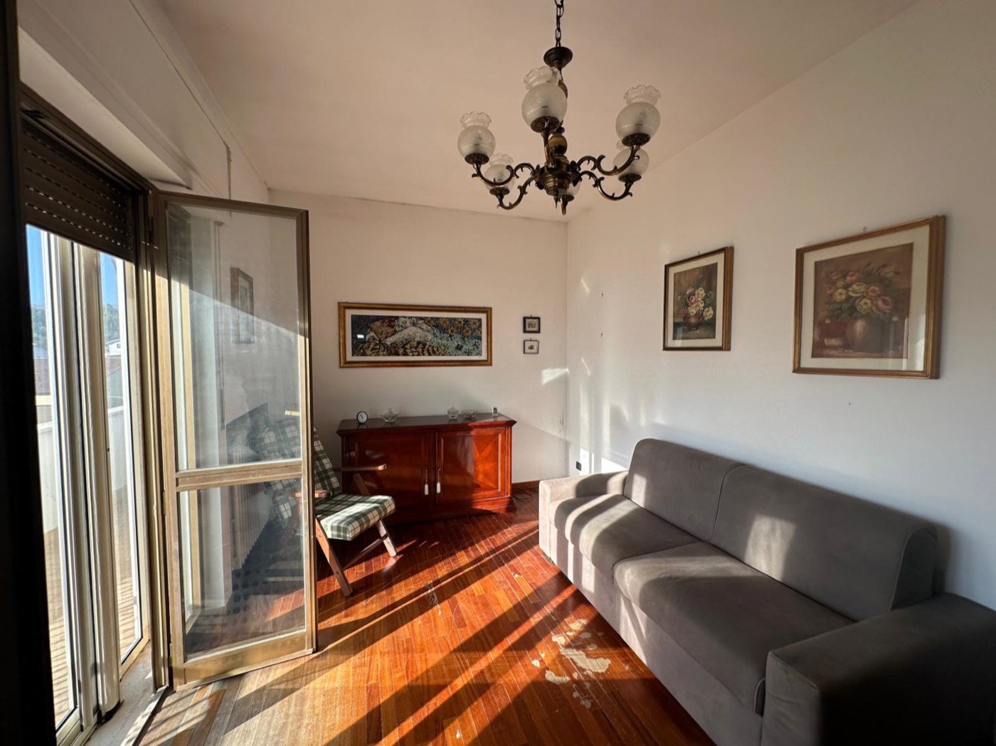 Kitchen and living areas — 1339